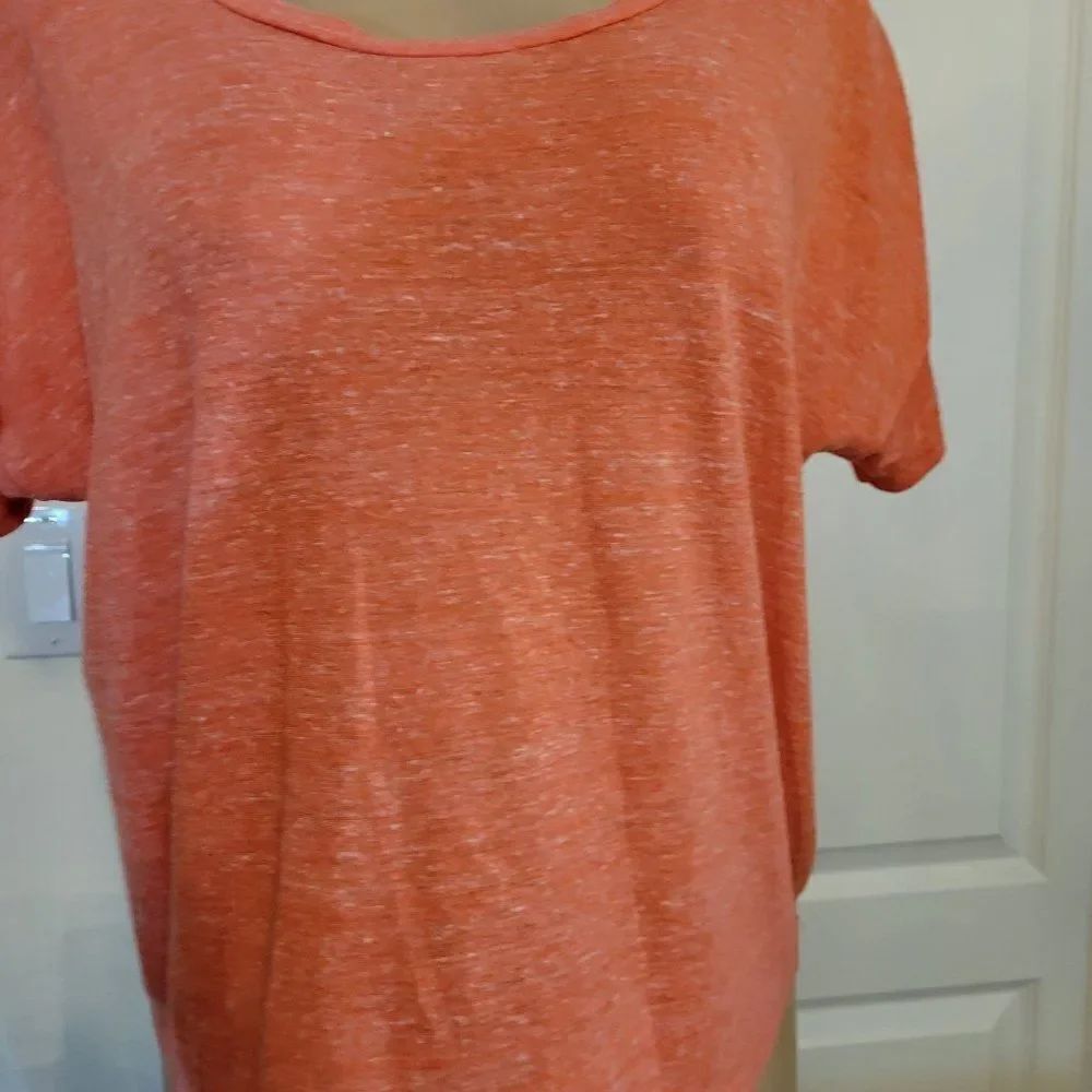 OLD NAVY SHORT SLEEVE WOMEN'S T-SHIRT - Picture 14 of 16
